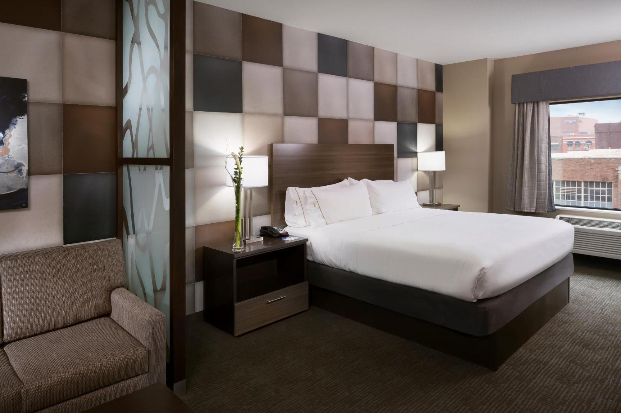 Holiday Inn Express & Suites Oklahoma City Downtown - Bricktown By Ihg Eksteriør bilde